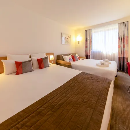 Отель Novotel Centre Vieux 4*