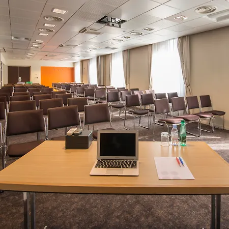 Novotel Centre Vieux Отель Ницца