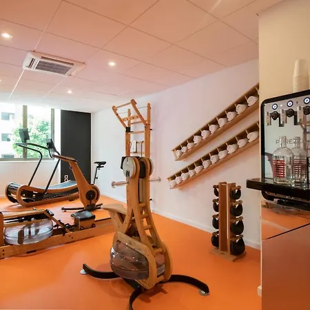 Отель Novotel Centre Vieux 4*