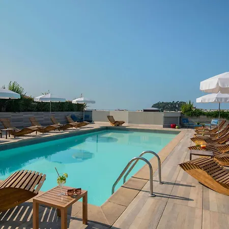 Novotel Centre Vieux Отель 4*