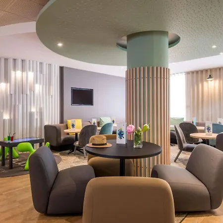 Novotel Centre Vieux Отель 4*