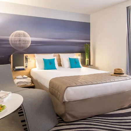Novotel Centre Vieux Отель 4*
